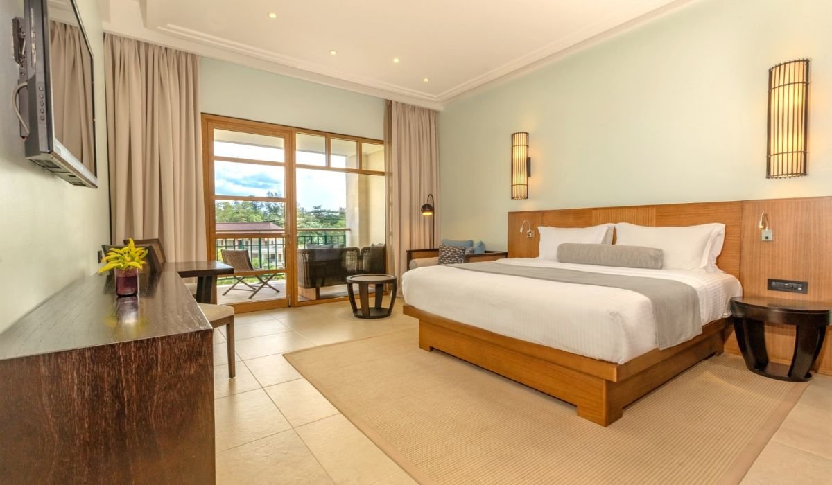 savoy-seychelles-resort-spa-ocean-blue-seychelles-img