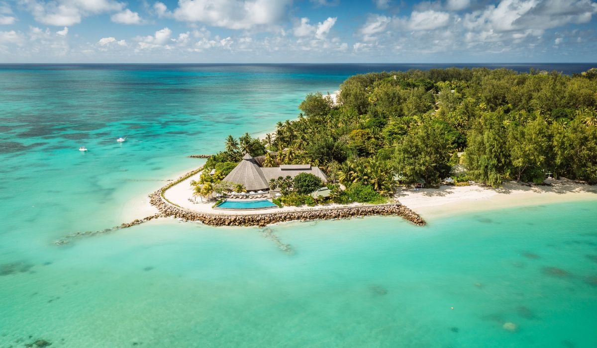 denis-island-ocean-blue-seychelles-img