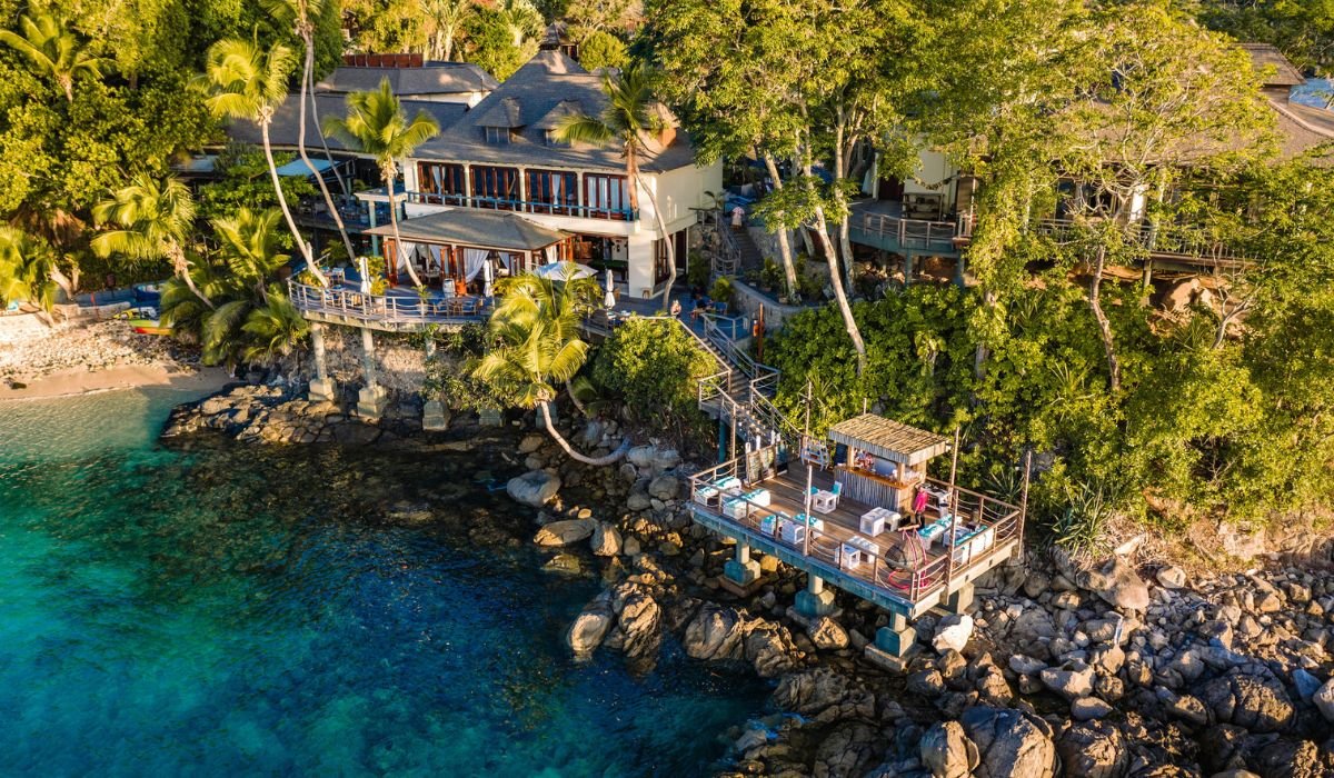 hilton-northolme-resort-spa-ocean-blue-seychelles-img
