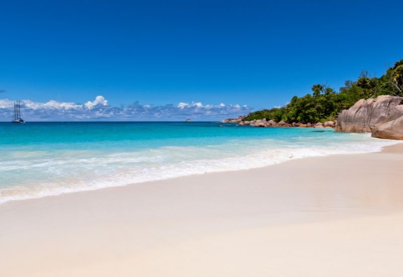 mahe-ocean-blue-seychelles