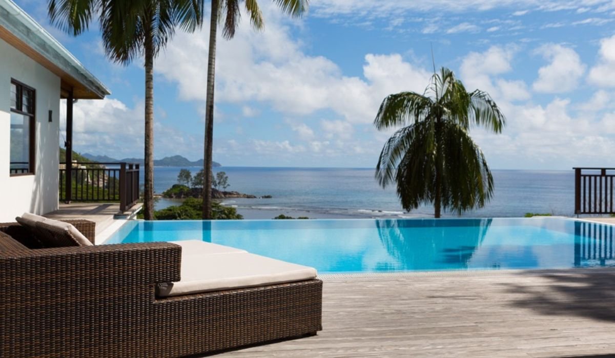 palm-royal-luxury-villas-ocean-blue-seychelles-img