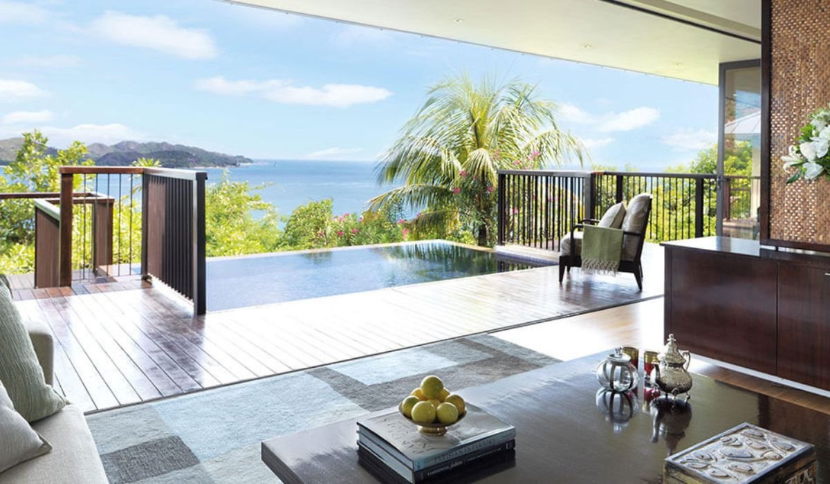 raffles-resort-ocean-blue-seychelles-img