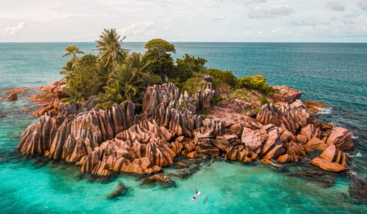 discover-cousin-curieuse-st-pierre-ocean-blue-seychelles-img