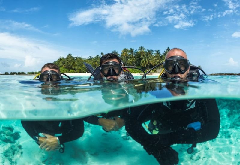 guides-to-seychelles-ocean-blue-img
