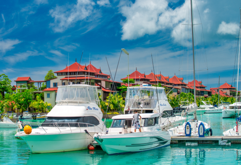 private-boat-transfer-seychelles-ocean-blue-travel-seychelles