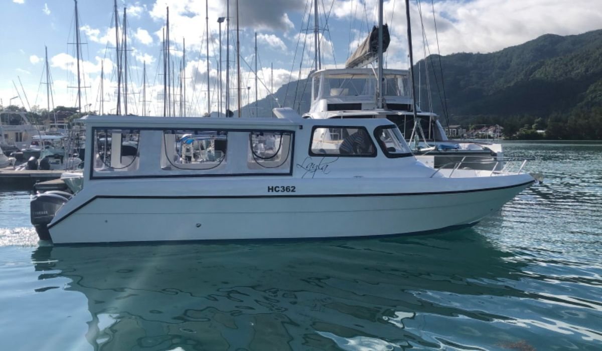 private-boat-transfers-ocean-blue-seychelles-img